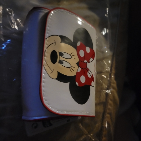 Minnie Mouse DIisney Mini Purse New in Package Little Girls or Disney Lovers - Picture 2 of 9